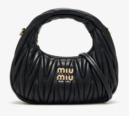 Colecția Miu Miu eleganță și rafinament pentru garderoba oricărei femei